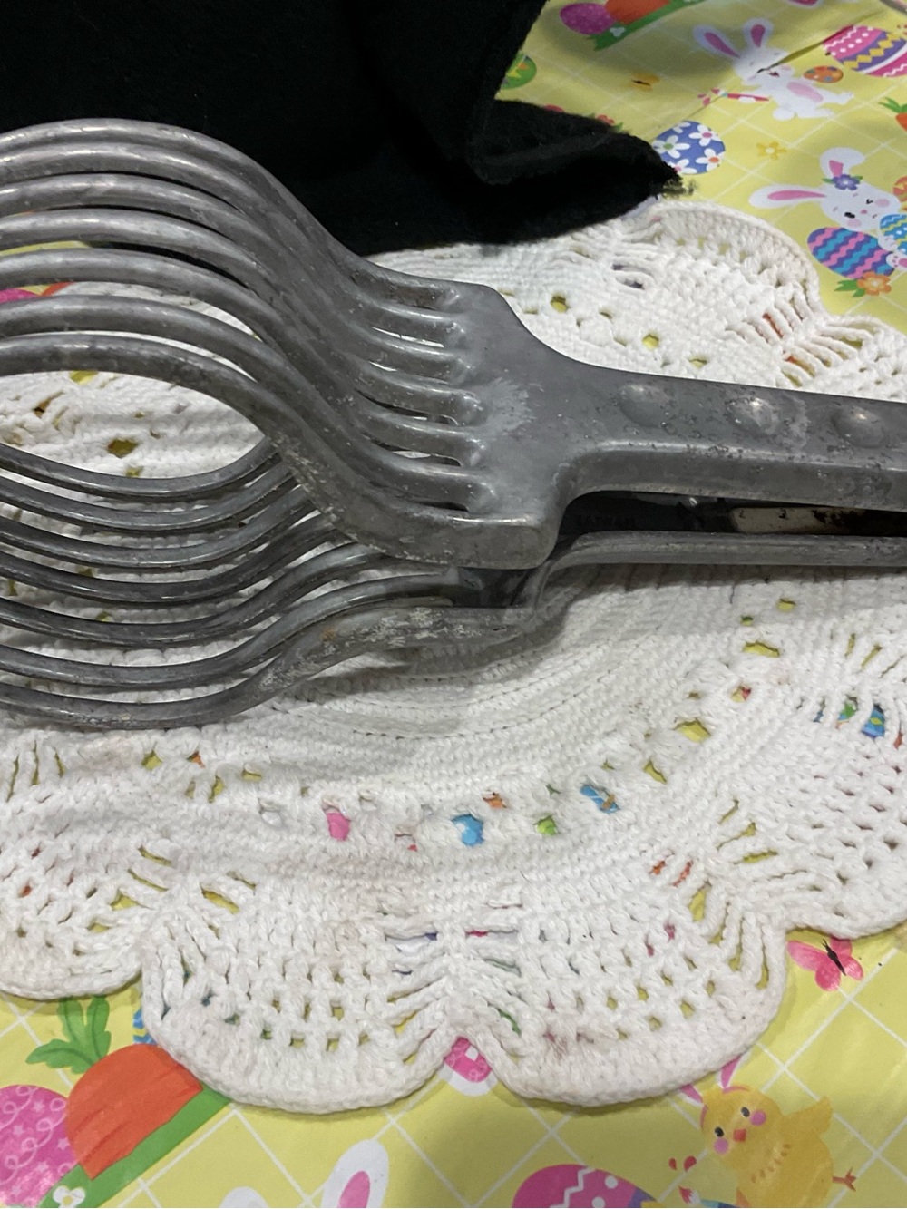 BP-VINTAGE ALUMINUM BREAD/MEAT SLICER HOLDER